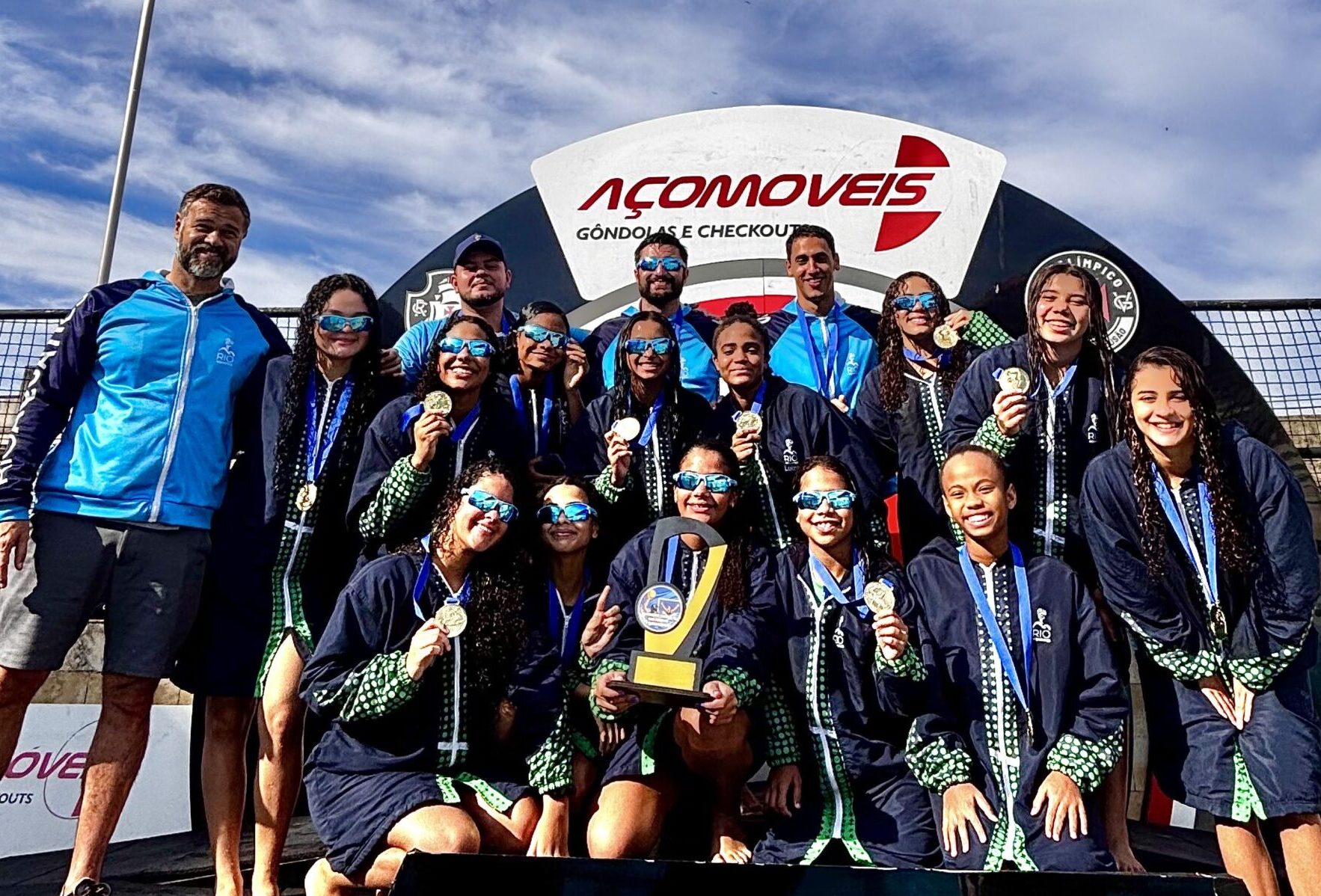 CAMPEÃS INVICTAS do Estadual sub-14 de polo aquático